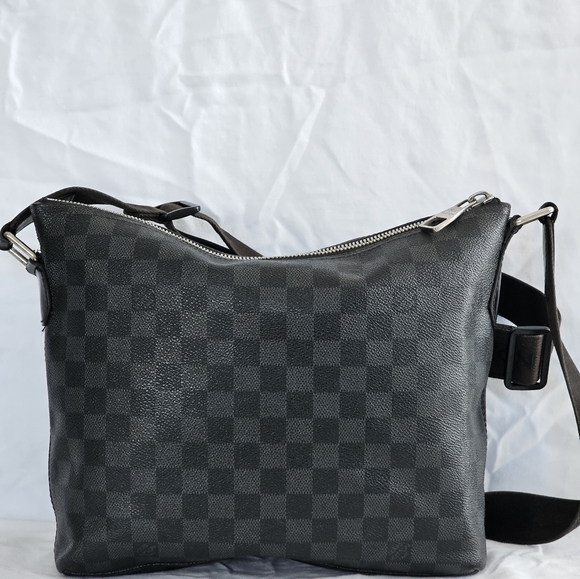 Louis Vuitton Damier Graphite Mick PM - Picture 3 of 12